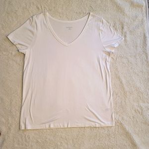 Basic white tee